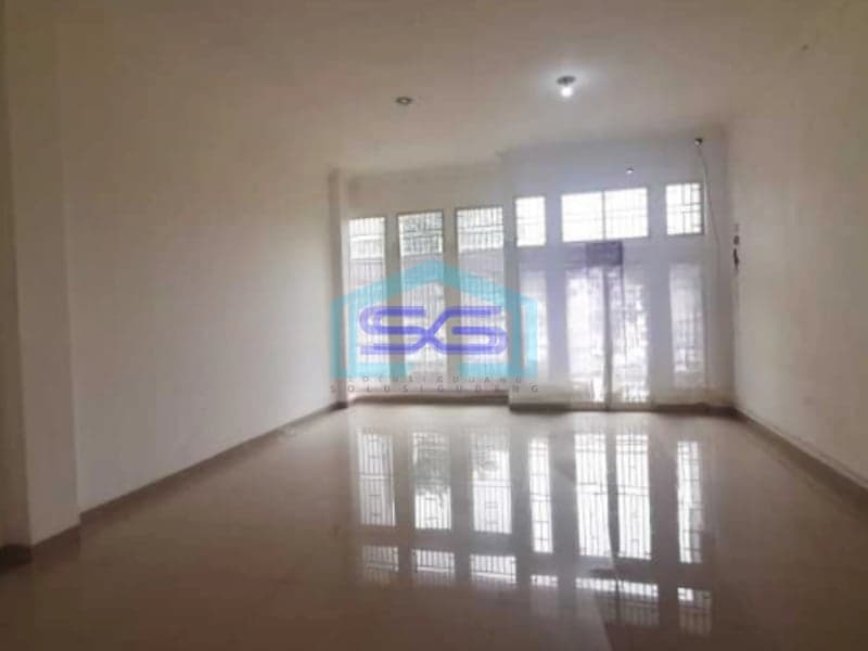 Disewakan Ruko 3 Lantai Luas Bangunan 270 m² di Rungkut Surabaya