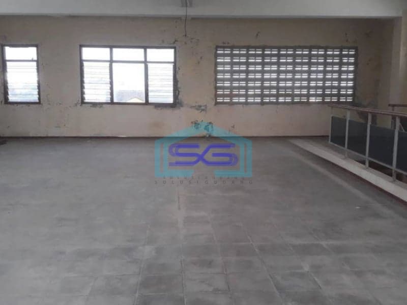 Disewakan Murah Ruko 3 Lantai di Sleman Yogyakarta LB 900m2