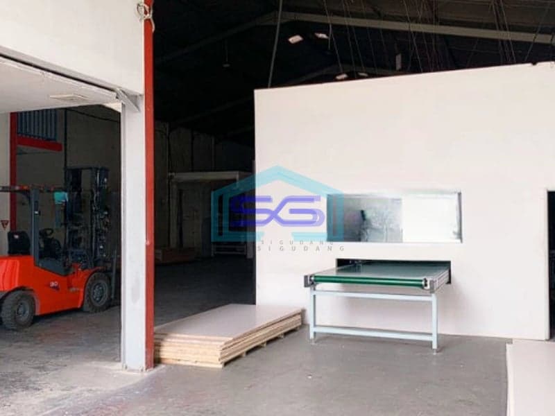 Dijual Gudang Bandara Mas Neglasari Tangerang Ada Mezzanine Lantai 2 LT 450m2