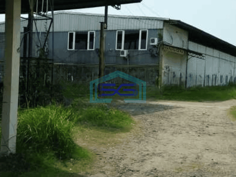 Dijual Gudang Luas Bangunan 800 m² Lokasi Tidak Banjir di Kapuk Kamal Jakarta Barat