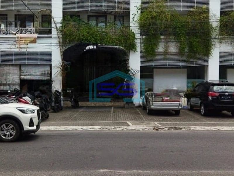 Dijual Ruko 2 Lantai di keramaian Raya Semer, Kerobokan Badung Bali LB 180m2