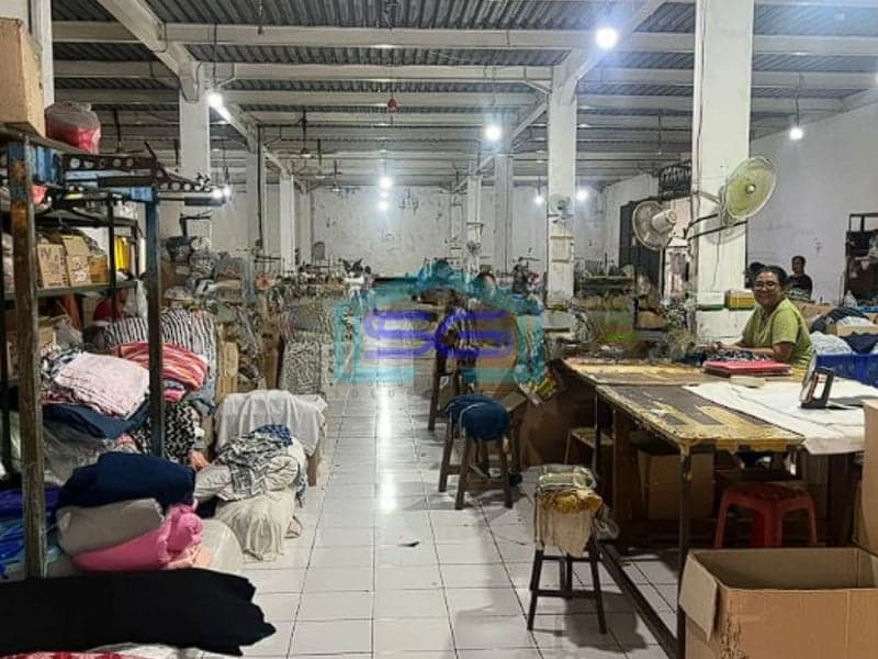 Disewakan Gudang Kantor Mess Di Muding Kerobokan Bali Luas Tanah 1350m2