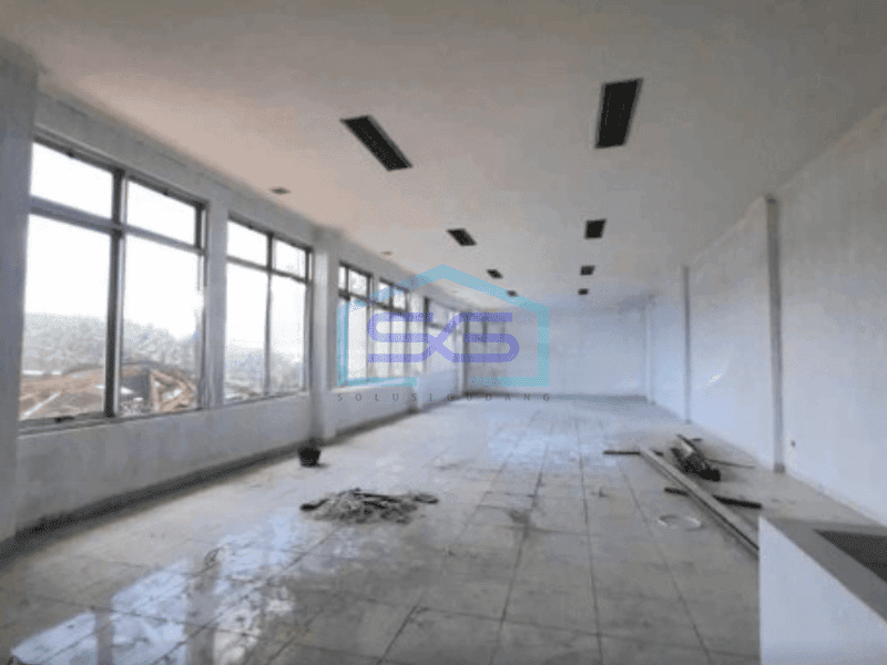 Disewakan Ruko Bagus dan Siap Pakai di Tengah Kota Jalan S Hatta, Bandung LB 154 m²