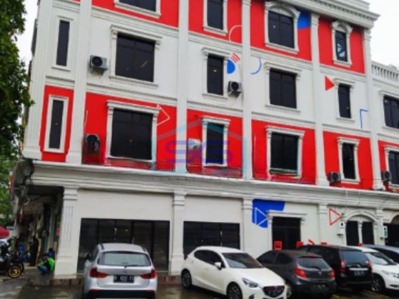 Ruko For Rent Near Tebet Railway Station, South Jakarta, Building Area 260 m²