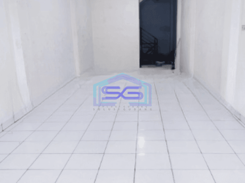 Disewakan Ruko di Tepi Jalan Raya Teluk Gong Jakarta Utara Luas Bangunan  360 m²