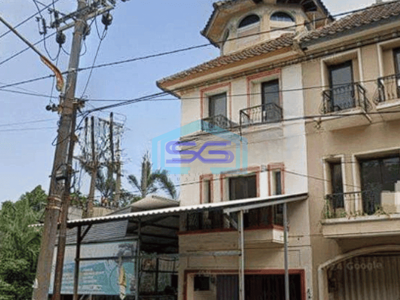 Disewakan Ruko Hook 3 Lantai Pojok Raya Kendalsari Surabaya LB 240m2