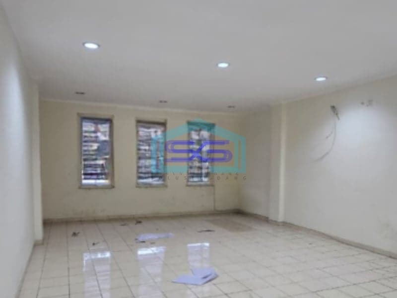 Disewakan Ruko 3 Lantai Siap Pakai Luas Bangunan  237 m² di Alam Sutera Tangerang