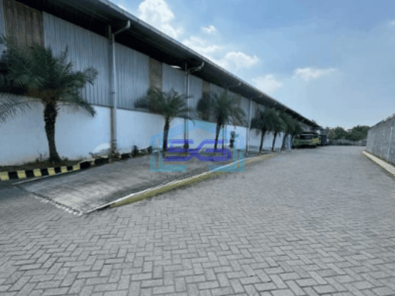 Dijual Gudang Langka Pabrik Baja Ringan di Menganti Gresik Jawa Timur Luas Bangunan 9066 m²