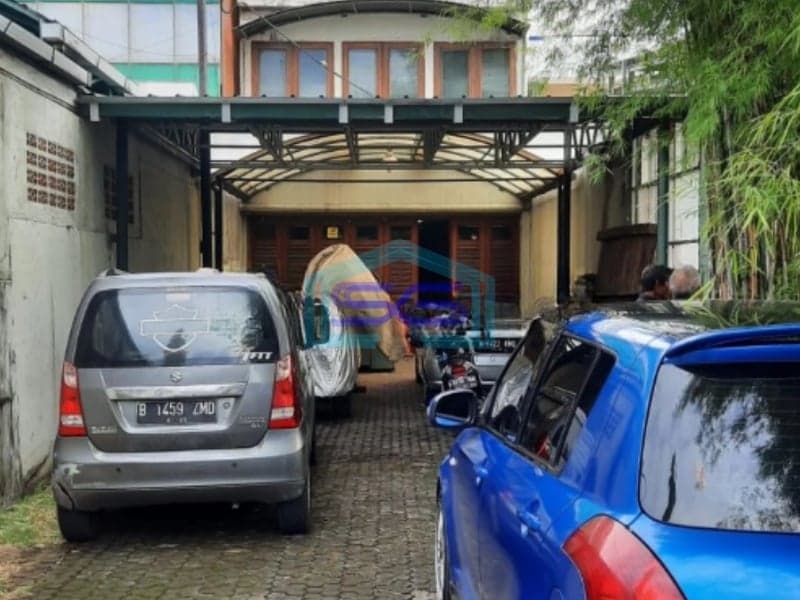 Dijual Gedung Kantor di Luas Bangunan 175m2 Lokasi Strategis di Kemayoran Jakarta Pusat