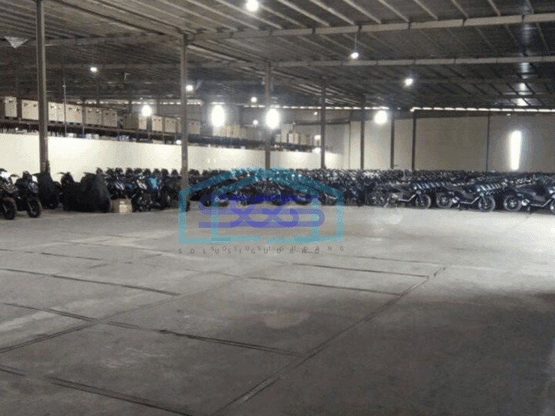 Disewa Gudang siap pakai. Tinggi dari jalanan, anti Banjir. Ceilingnya tinggi