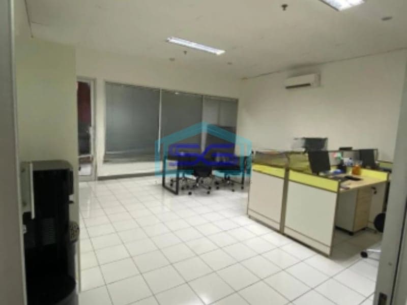 Dijual Ruko Graha Cempaka Mas Bangunan 4 Lantai Luas Bangunan 1200m² di Jakarta Pusat