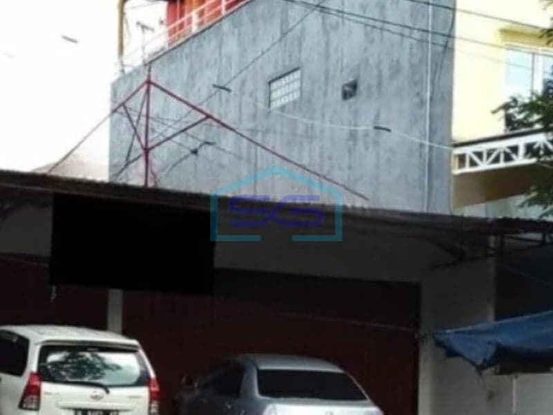 Commercial Space for Rent on Tentara Pelajar Mrican, South Semarang, 242 m² Building Area