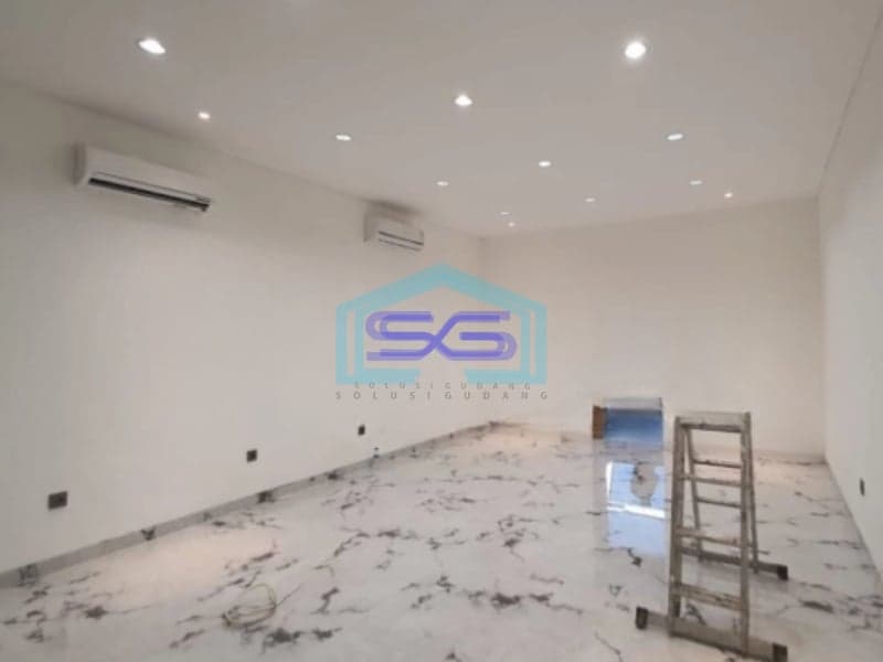 Dijual Kantor Luas Bangunan  220 m² Lokasi Kembangan Jakarta Barat
