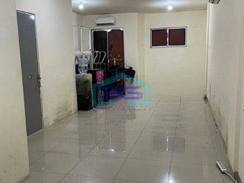 Disewakan Ruko 3,5 Lantai, di Muara Karang Jakarta Utara Jalanan Ttama Strategis LB 267m2