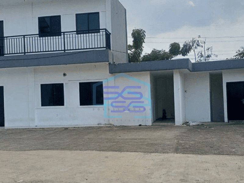 Disewakan gudang bagus 1000m2 muat container 20 feet di Cipondoh