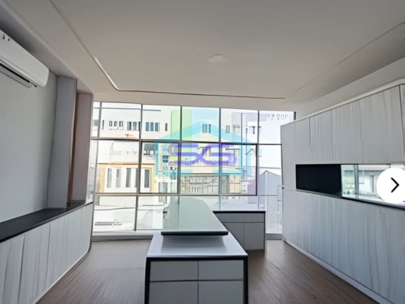 Dijual Gudang 2 Lantai Ada Kantor 4 Lantai+Rooftop di Kalideres Jakarta Barat LB 638m2