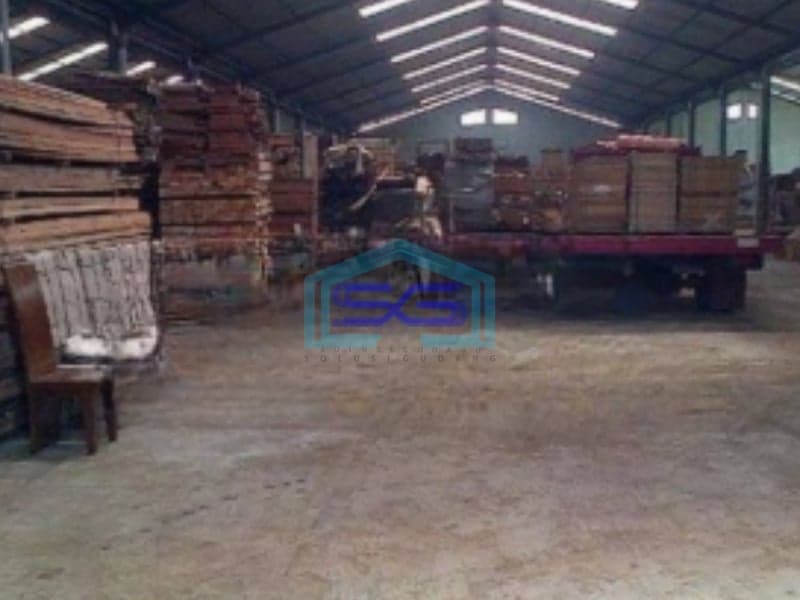 Dijual Gudang di Jl. Raya Peusar Cikupa Tangerang Sudah Renovasi SHM LB 3500m2