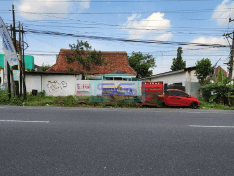 Dijual Tanah Jalan Kaliurang Bonus Bangunan Pabrik Ngaglik Sleman