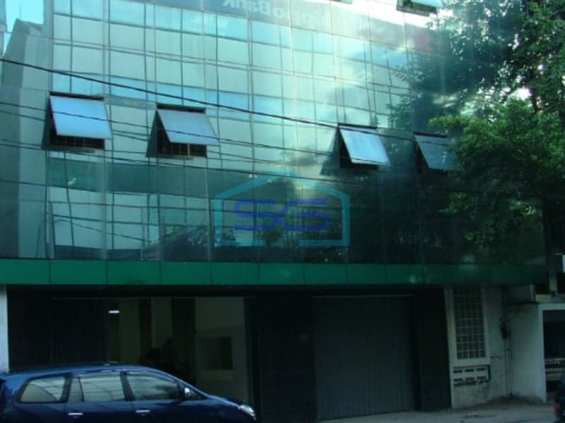 Quick Sale Shophouse in Roa Malaka West Jakarta 3 Floors Land Area 323sqm