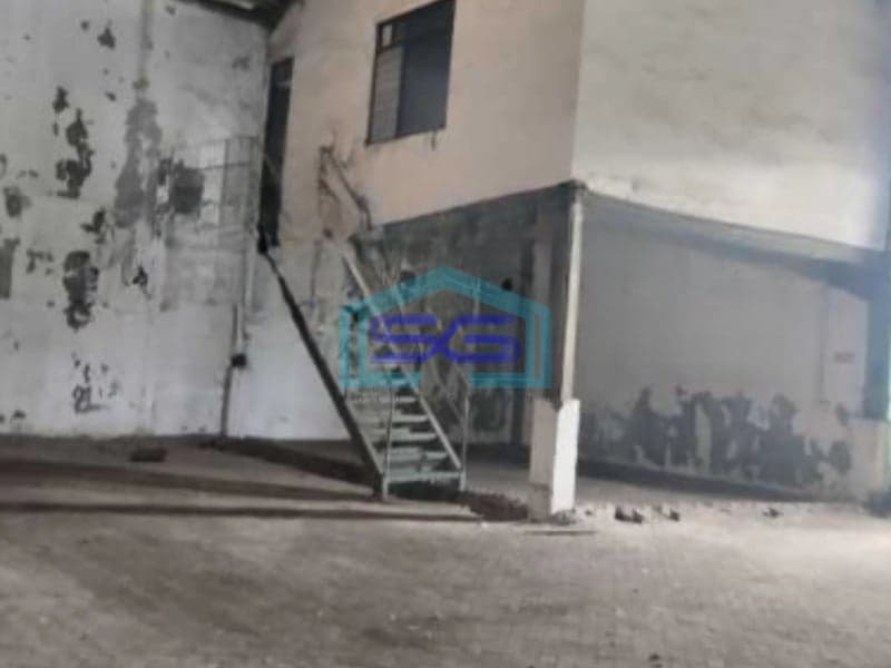 Dijual Gudang Luas Tanah 1100 m² Lokasi Margomulyo Surabaya
