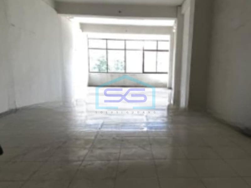 Disewakan Ruko Luas Tanah 215 m² Lokasi Bebas Banjir di Cempaka Putih Jakarta Pusat