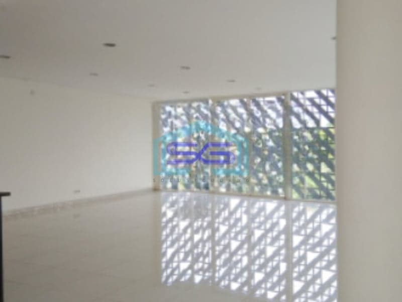 Disewakan Ruko Luas Tanah  195 m² Lokasi BSD Tangerang