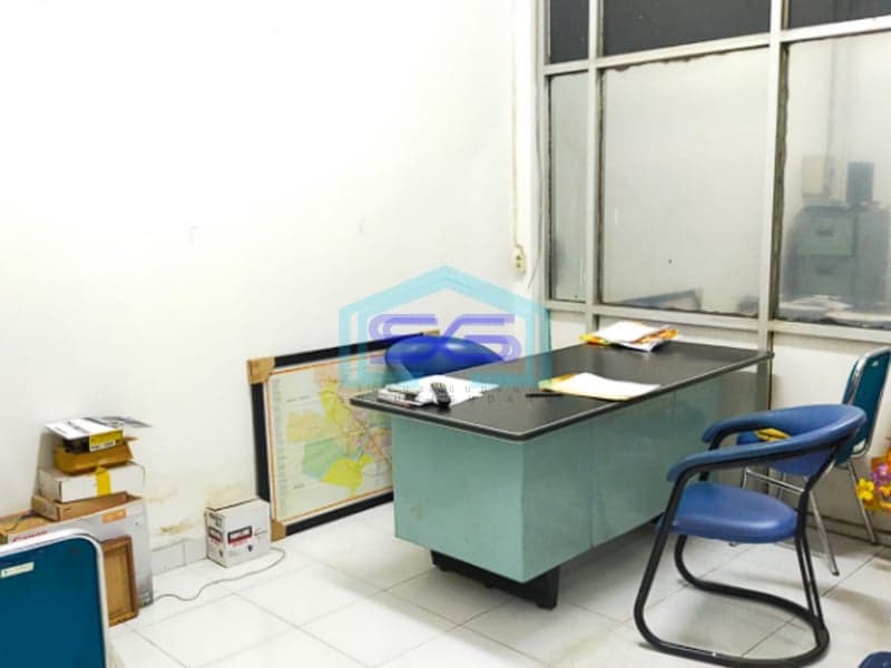 Disewakan Ruko di Jalan Mayjen H.M Ryacudu Ampera Simpang Flyover Palembang LB 780m2