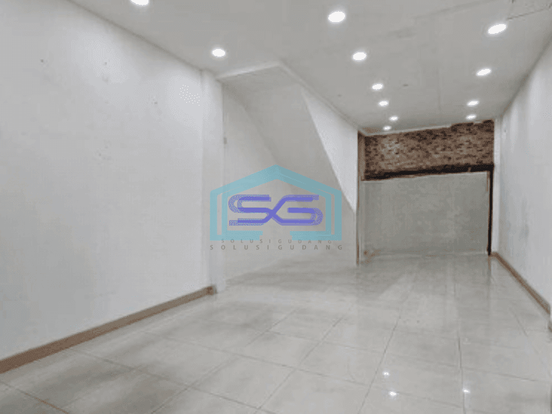 Disewakan Ruko 3 Lantai Luas Bangunan 204 m² di Pluit Jakarta Utara
