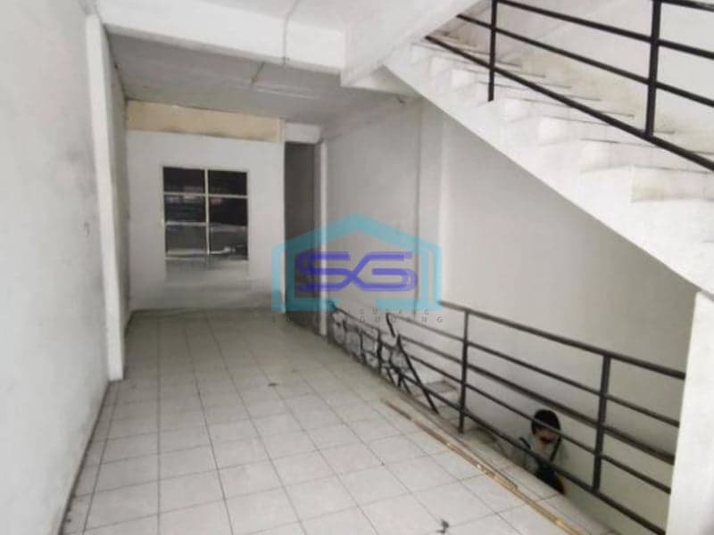 Disewakan Ruko di Jembatan Lima Jakarta Barat Luas Bangunan 320 m²