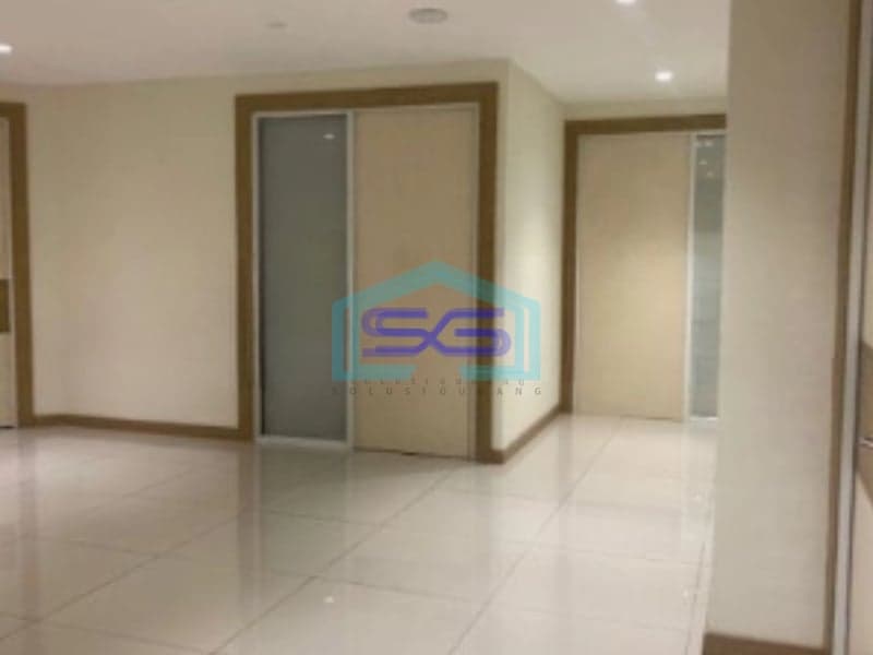 Dijual Ruko Gandeng Sudah Renovasi Bangunan 5 Lantai di PIK Jakarta Utara LB 1020m2
