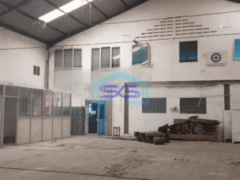 Disewakan Gudang Eks Pabrik Luas Bangunan 10044 m² di Karawaci Tangerang