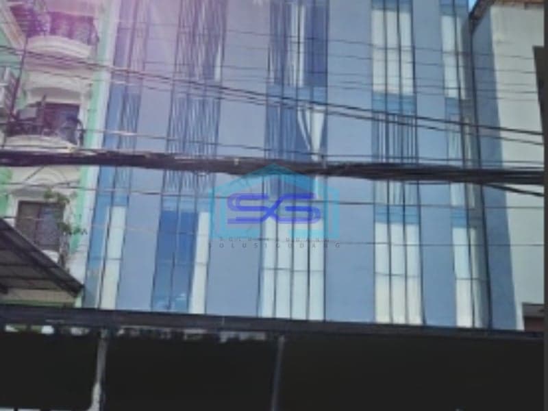 Disewakan Ruang Usaha Ada Lift Luas Tanah  276 m² Lokasi di Muara Karang Jakarta Utara