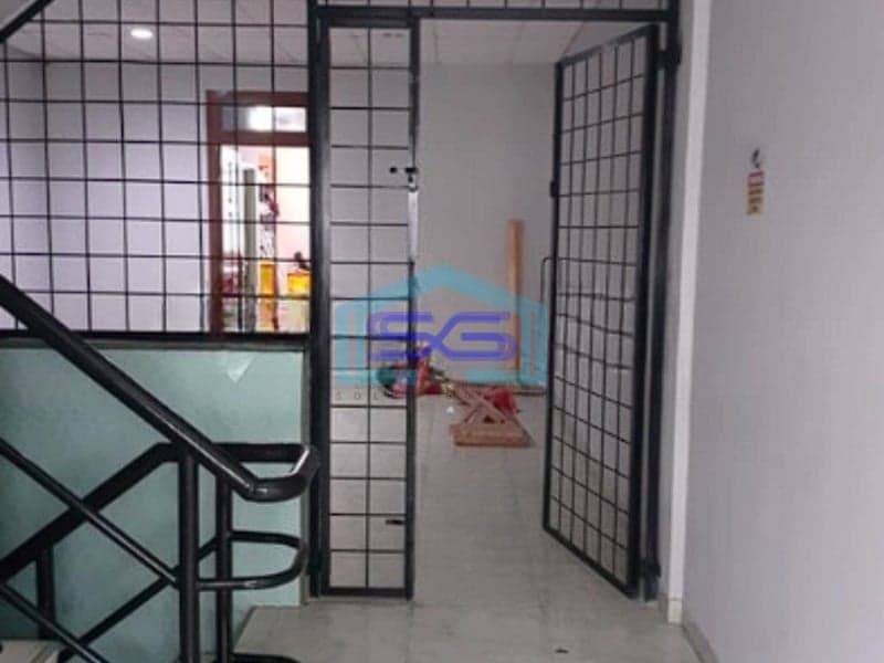 Dijual Ruko Siap Pakai Pparkir Luas Bebas Banjir di Citra Garden Jakarta Barat LB 350m2