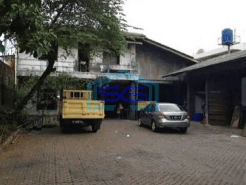 Dijual Gudang Siap Operasional Strategis di Jatinegara Kaum