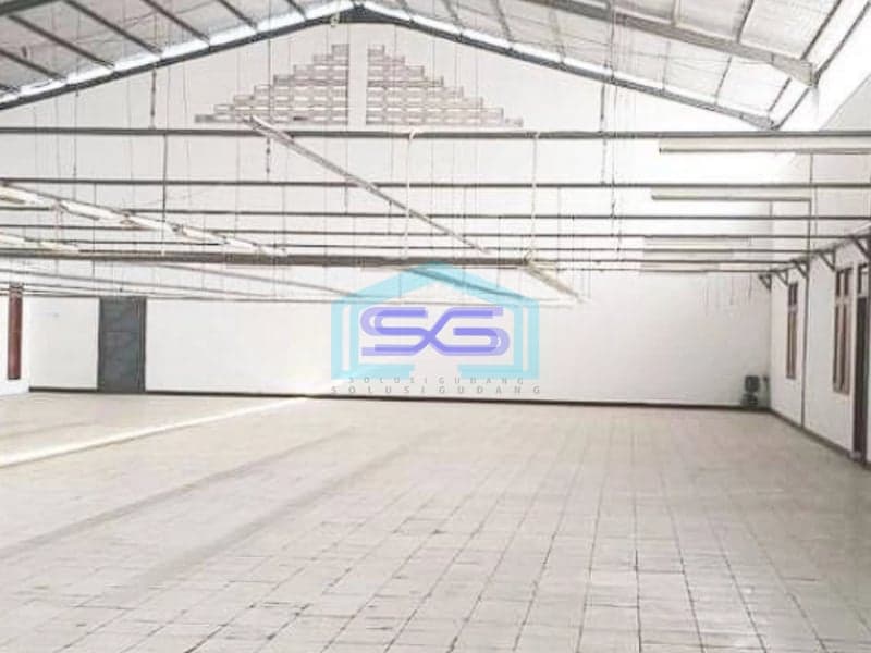 Disewakan Segera Gudang Strategis Jln. Kopo Kabupaten Bandung LB 650m2
