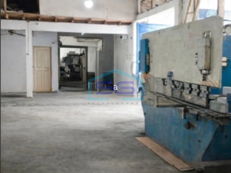 Warehouse for Sale in Sukamenak, Margahayu Bandung Building Area 1,000 m²