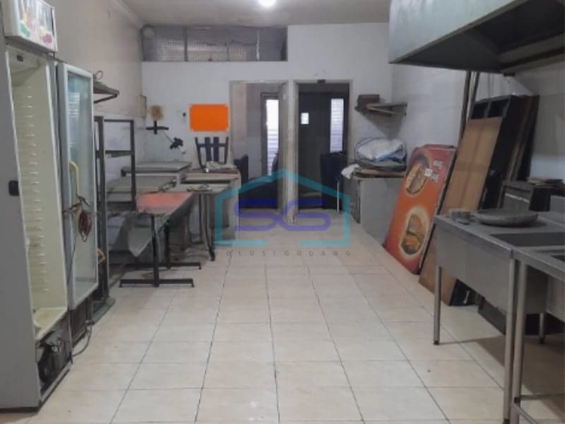 Disewakan Ruko 2 Lantai Luas Bangunan 160 m² Lokasi di Malang Jawa Timur