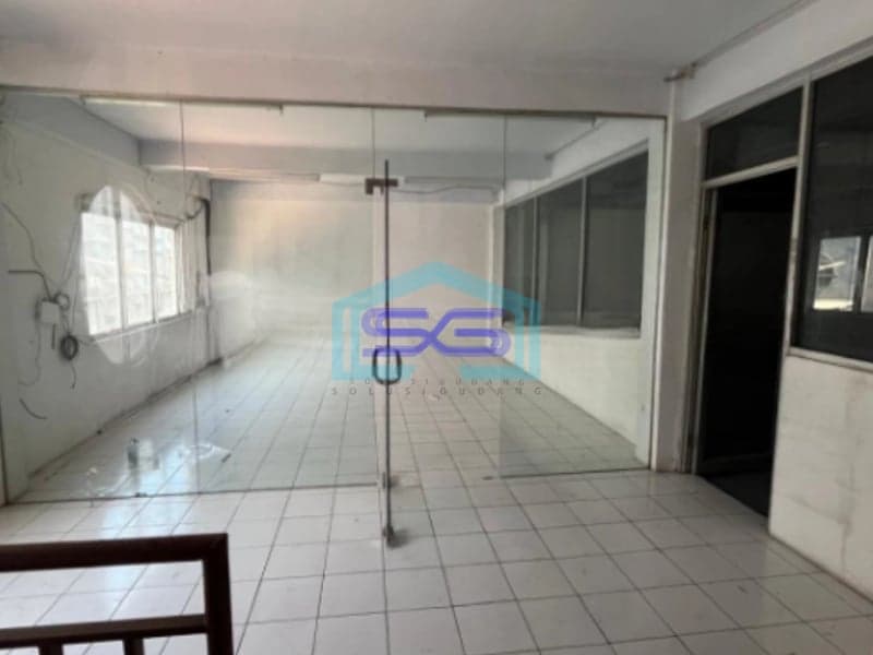 Disewakan Gudang Elang Laut PIK LB 720m2 Bangunan 3 lantai Termasuk Lift Barang di Jakarta Utara