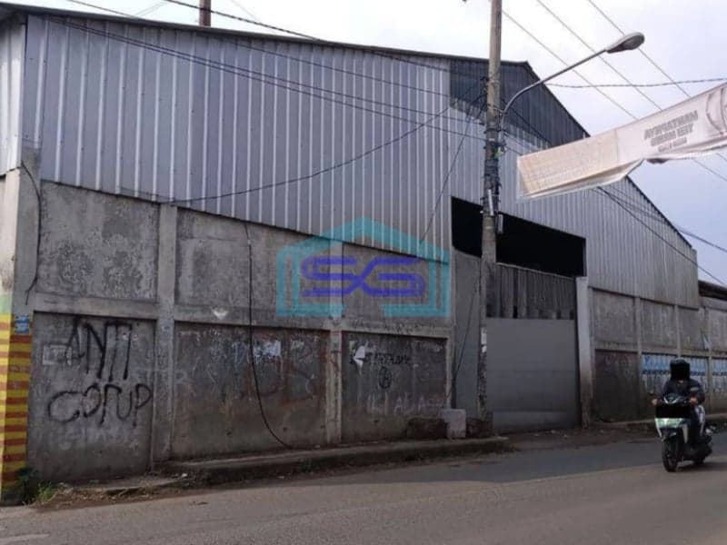 Disewakan Gudang Lokasi Strategis Akses Kontainer 40 feet di Terusan Kopo Bandung LB 1000m2