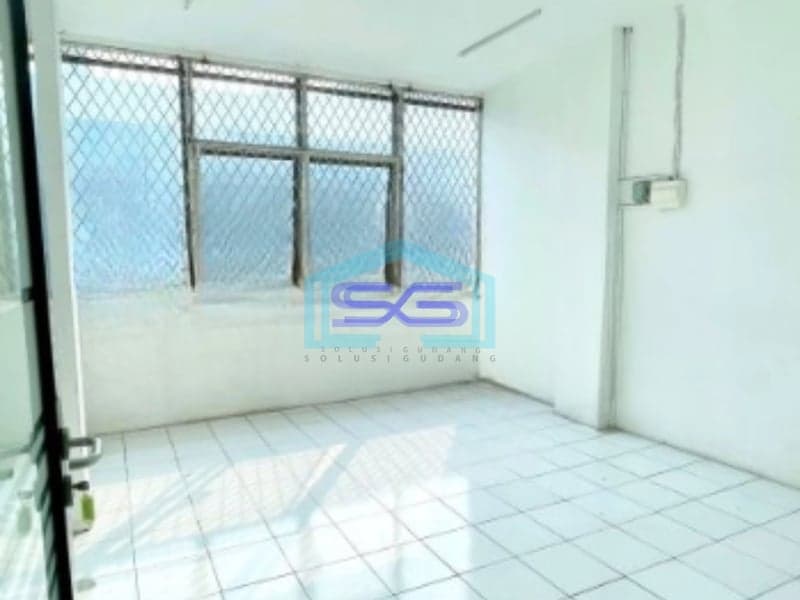 Disewakan Ruko Lokasi Dekat Jalan Raya Tubagus Angke Jakarta Barat Luas Bangunan 306 m²