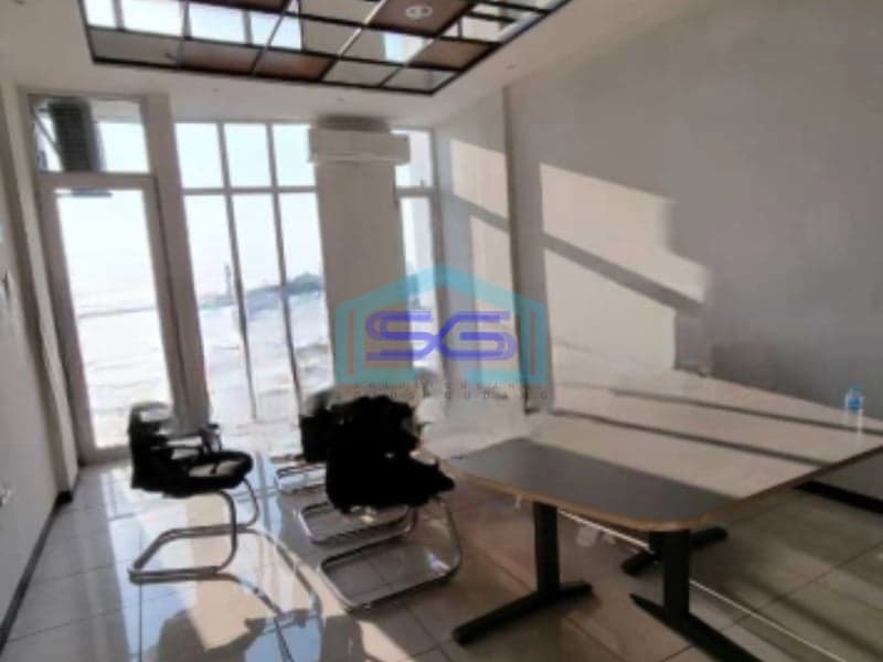 Disewakan Ruko Luas Bangunan  204 m² Lokasi Semarang