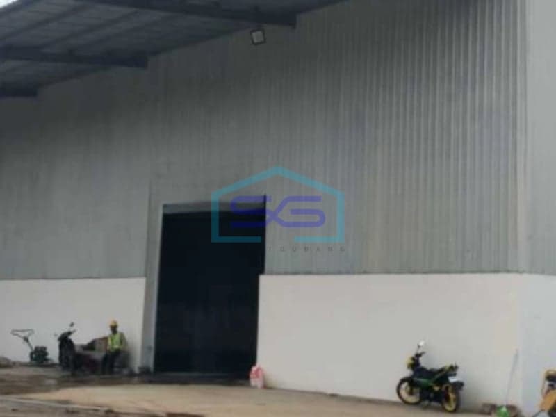 出租 仓库 建筑面积 2880 平方米 位于 塔纳赫拉 塔纳赫拉 邦唐