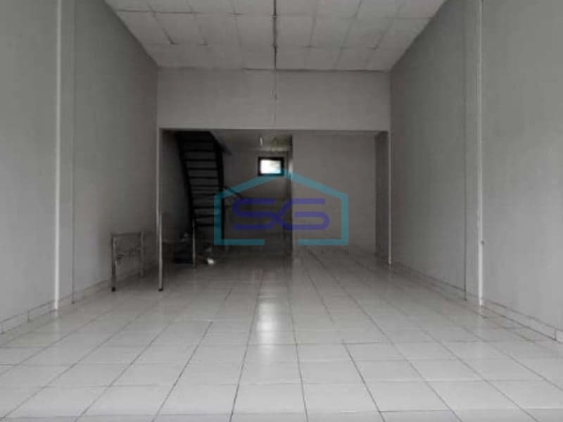 Disewakan Ruko Kondisi Bagus Lokasi Strategis di Area Mekarwangi, Bandung LB 200 m²