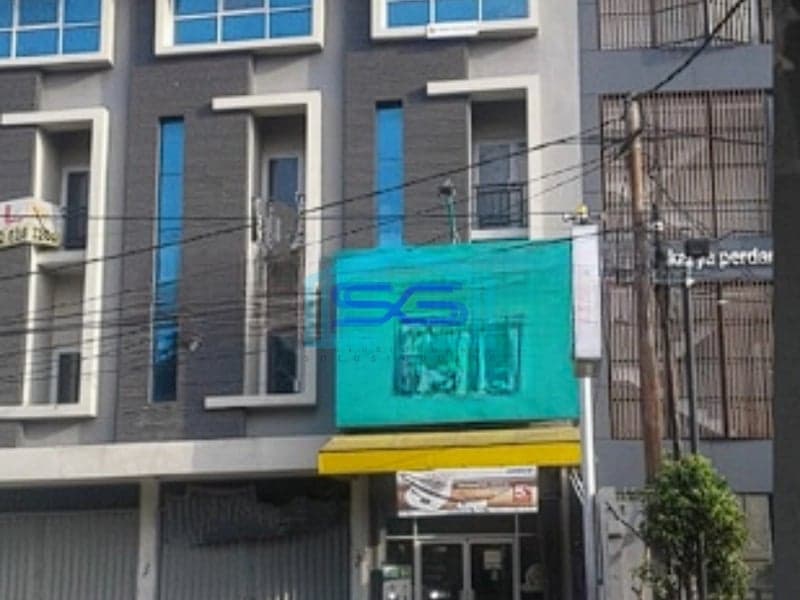 Disewakan Ruko 4 Lantai di pos Pengumben Kebon Jeruk Jakarta Barat LB 240m2