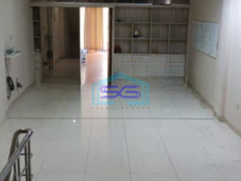 Dijual Ruko di Taman Palem Jakarta Barat Lokasi Strategis LB 405m2