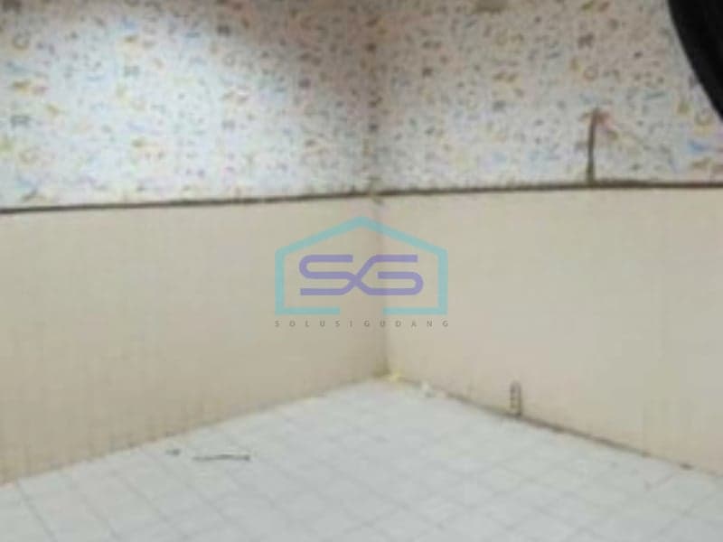 For Rent Spacious Shophouse Land Area 600 sqm Located in Surakarta Central Java
