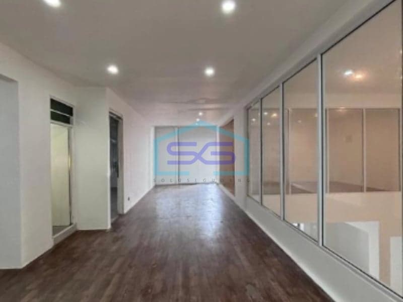 For Sale: Commercial Space in Strategic Blok M, South Jakarta, Building Area 360 sqm
