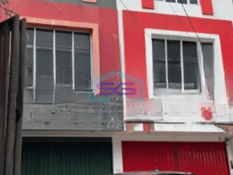 Disewakan Ruko Hadap Jalan Raya Luas Bangunan 300 m² di Cakung Jakarta Timur