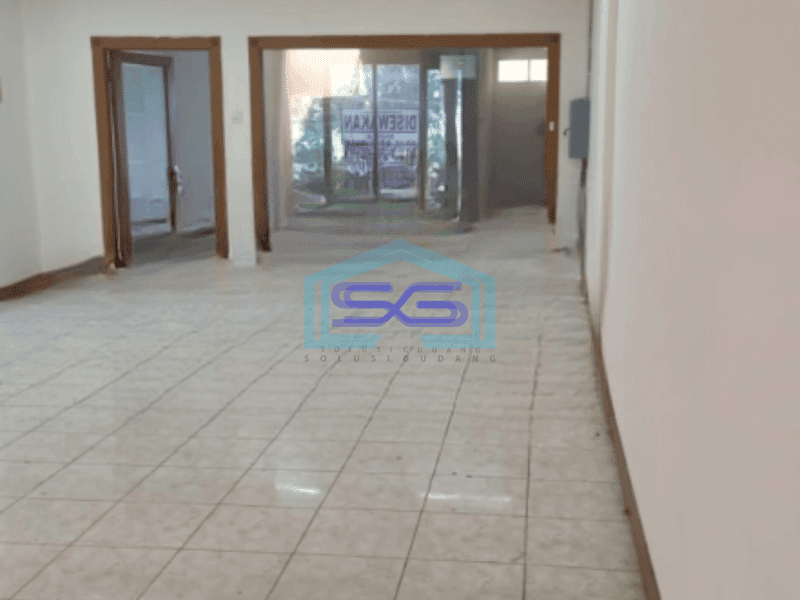 Disewakan Ruko 2 Lantai Luas Tanah 552 m² Lokasi Strategis di BKR Bandung