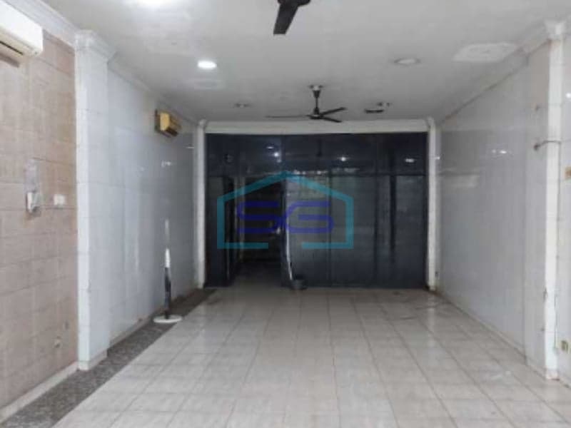 For Rent Cheap Taman Palem Shophouse Large Building Area 280 m² Main Road Jakarta Barat